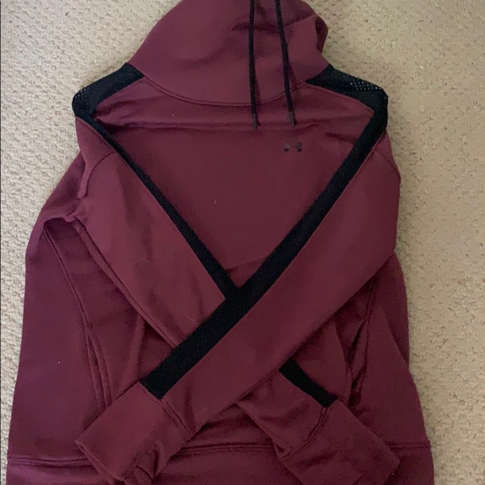 Under armor sweatshirt